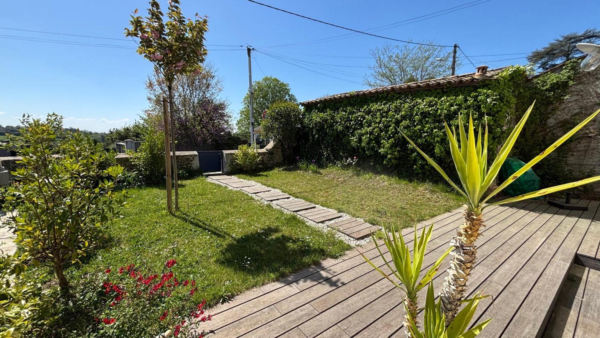 Maison De Charme Avec Jardin Et Terrasse Camblanes-et-Meynac